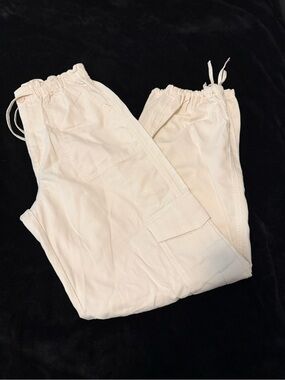 Abercrombie & Fitch Cream Drawstring Cargo Joggers